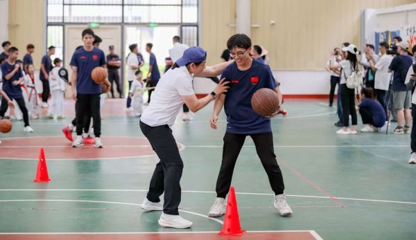 国主会场, 步伐, 杨磊摄