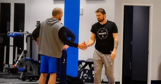 的重要性, 湖人签下 的重要性, 湖人签下