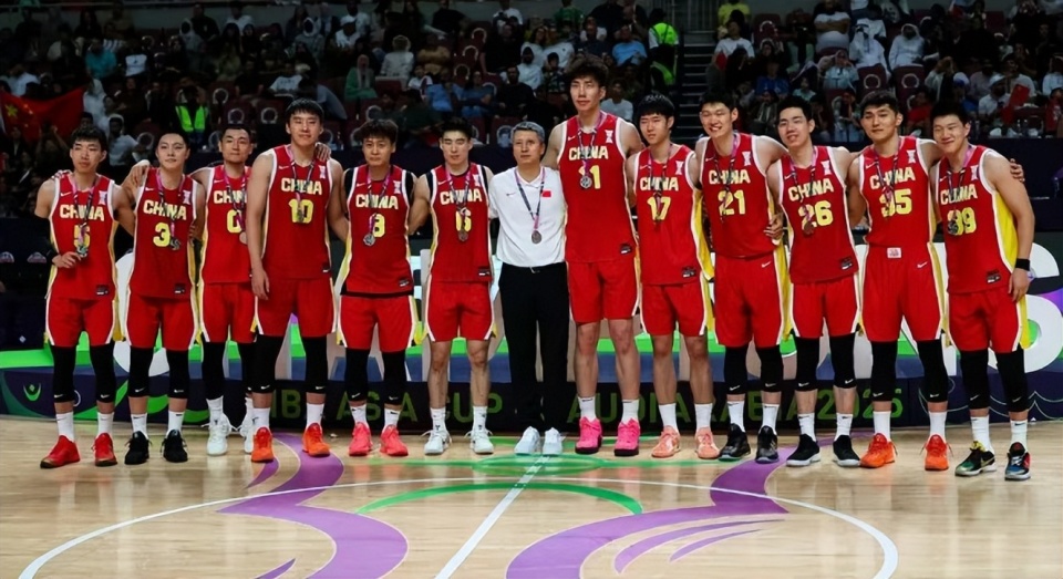 对手为, 的三分远射, yN